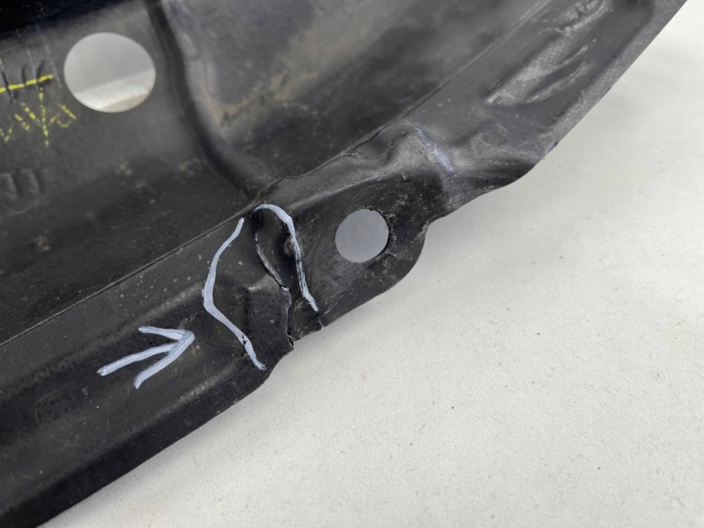 Накладка підвіска toyota iq нижня плита під  бампер передній двигун 08-15r. в Україні