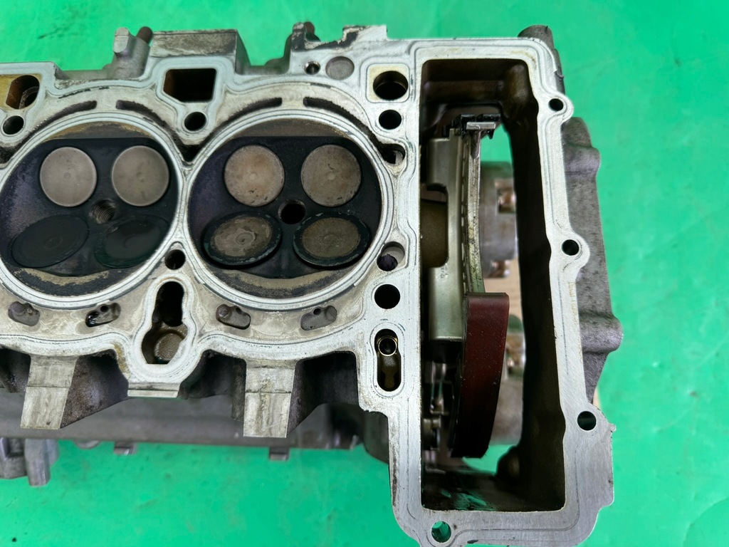 фото №13, Головка цилиндров левая с распредвалы audi s6 c6 5.2 fsi v10 06-11 bxa 435km