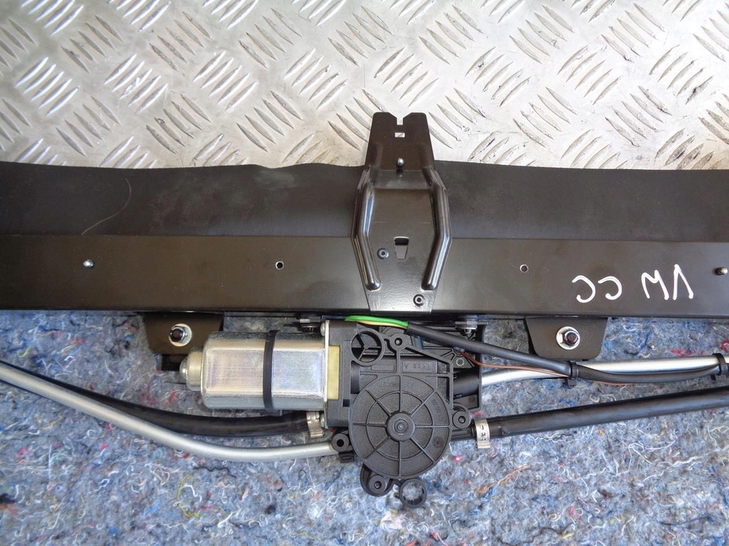 фото №8, Шторка електрична багажника задня vw passat cc 08-