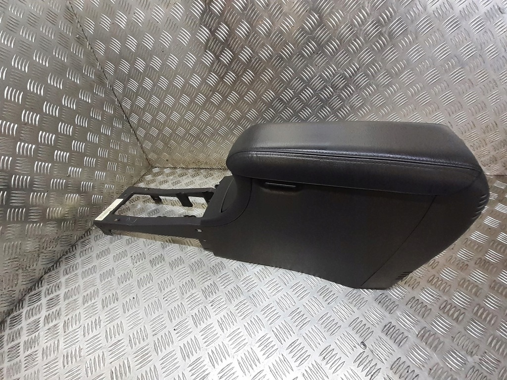 фото №6, Туннель средний подлокотник chrysler 300m