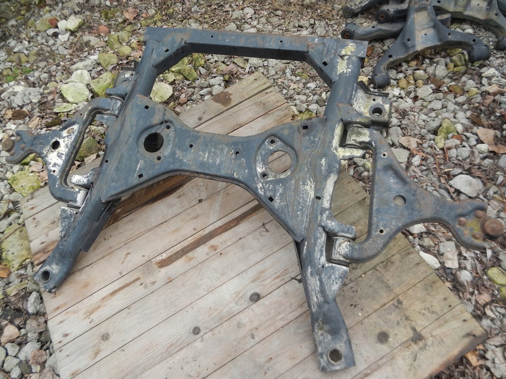 фото №7, Підрамник поперечина важелі mercedes vito 639 w639