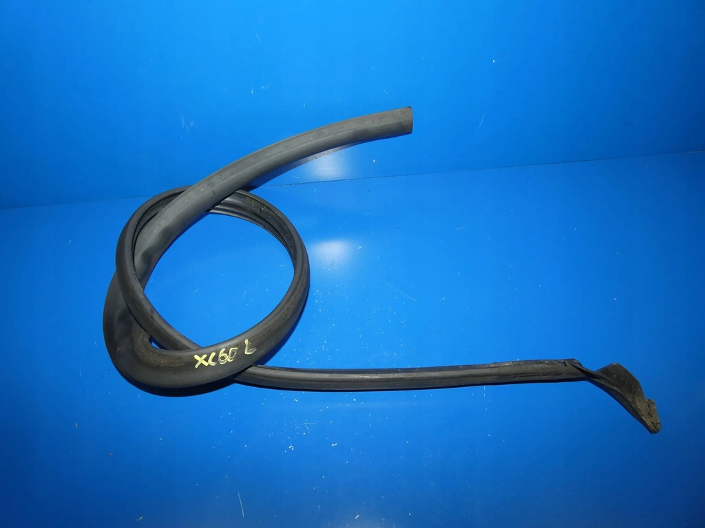 фото №1, Volvo xc60 i прокладка накладки порога левая