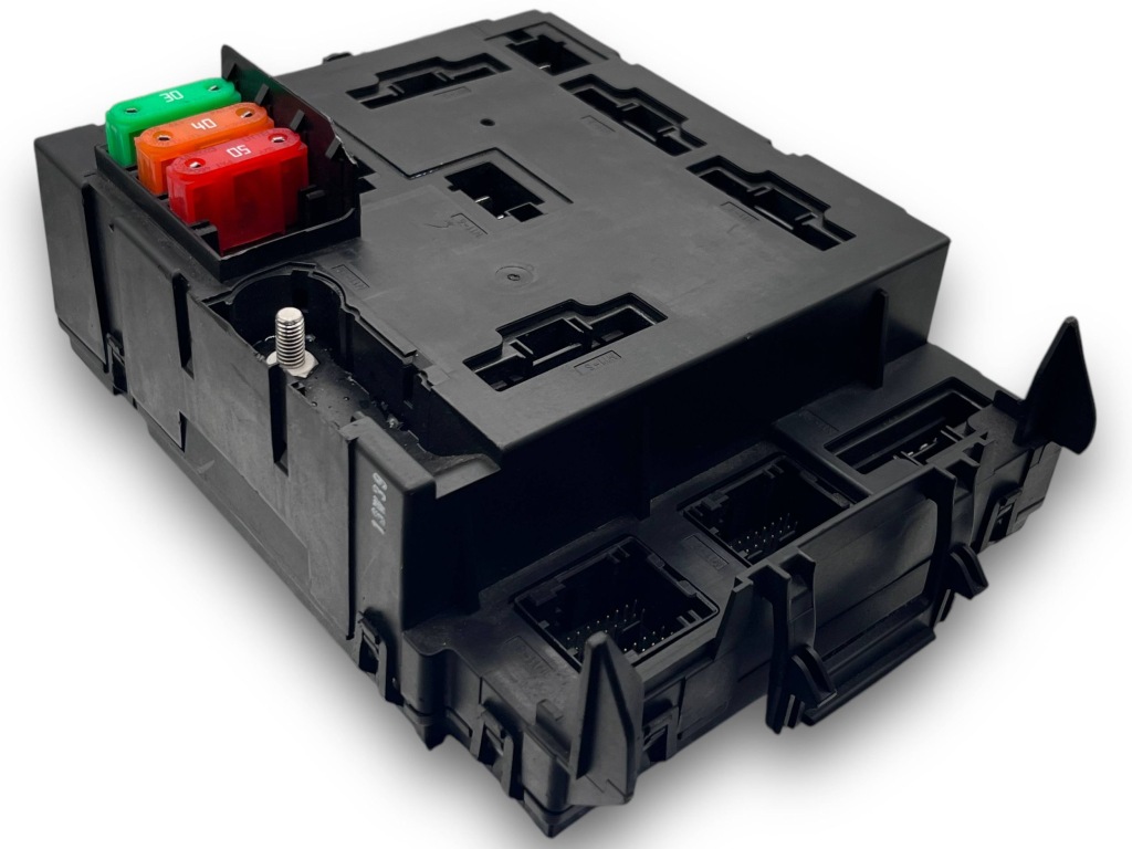 Купить Smart w451 коробка предохранителей 4519001902 m