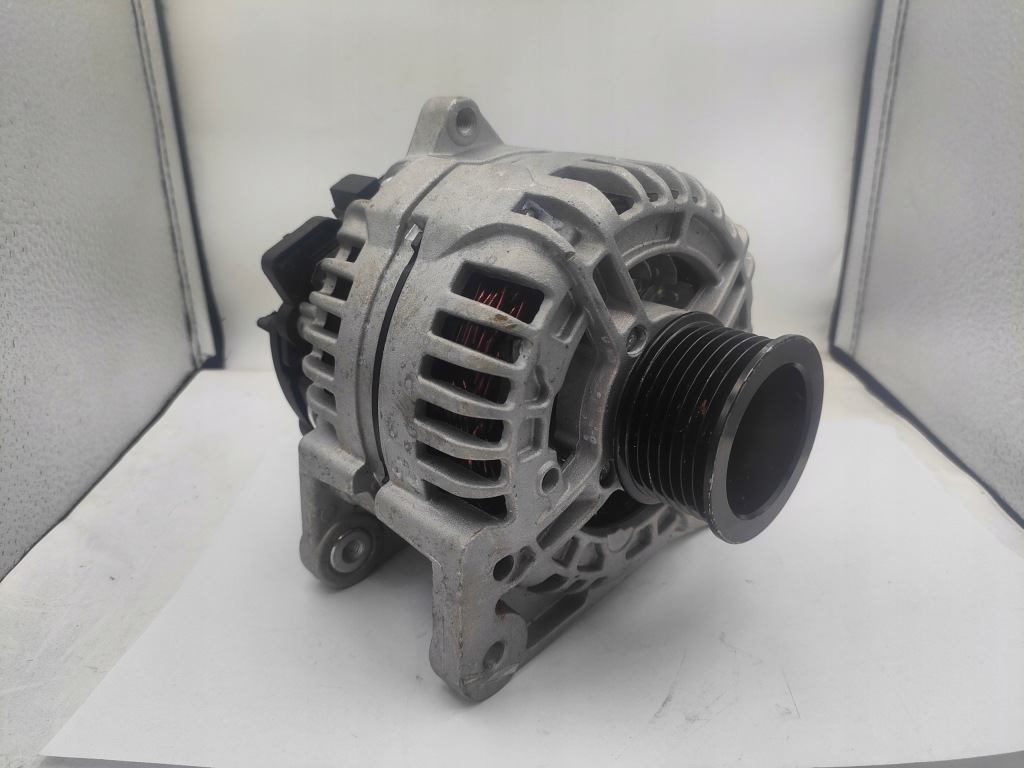 Купити Генератор renault modus clio 3 1648227080 новий