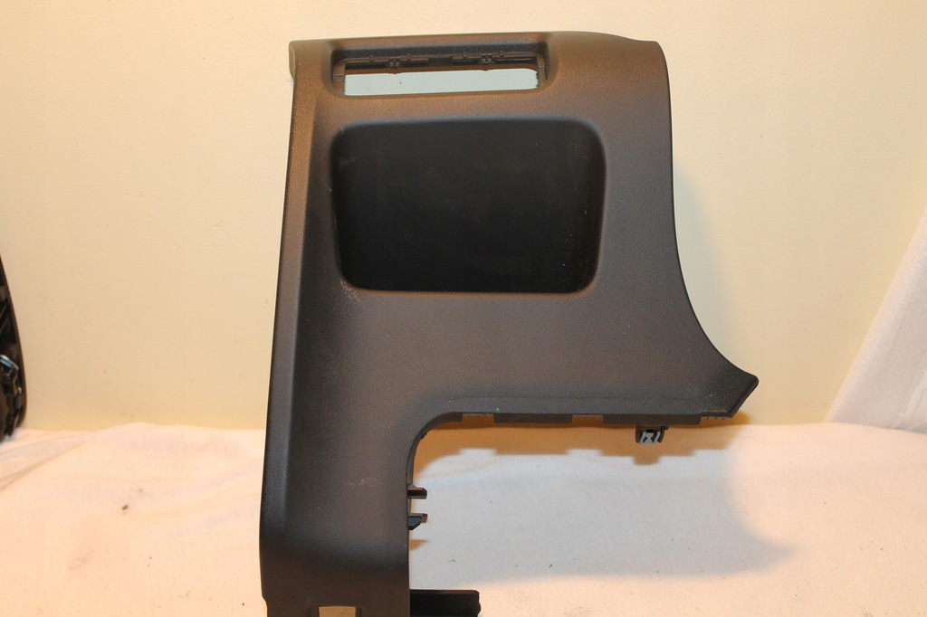 фото №1, Заглушка защита консоли pod руль volvo v40