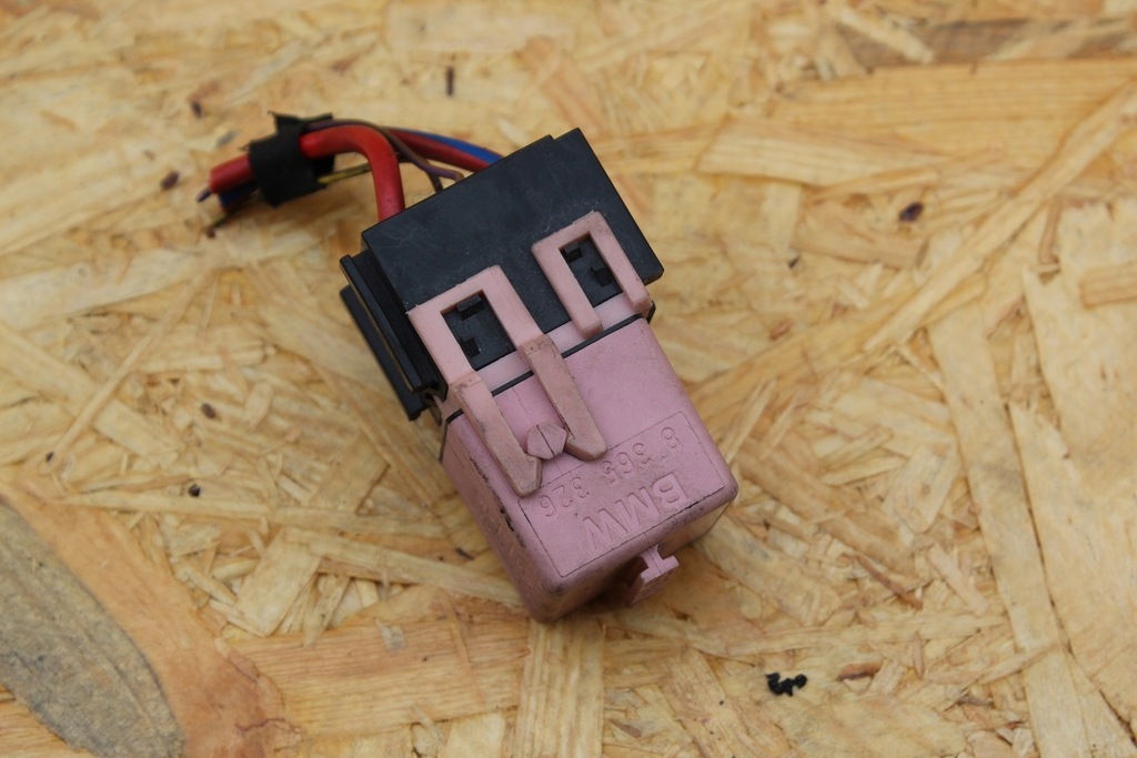 фото №1, Реле bmw розовый bosch 8365326