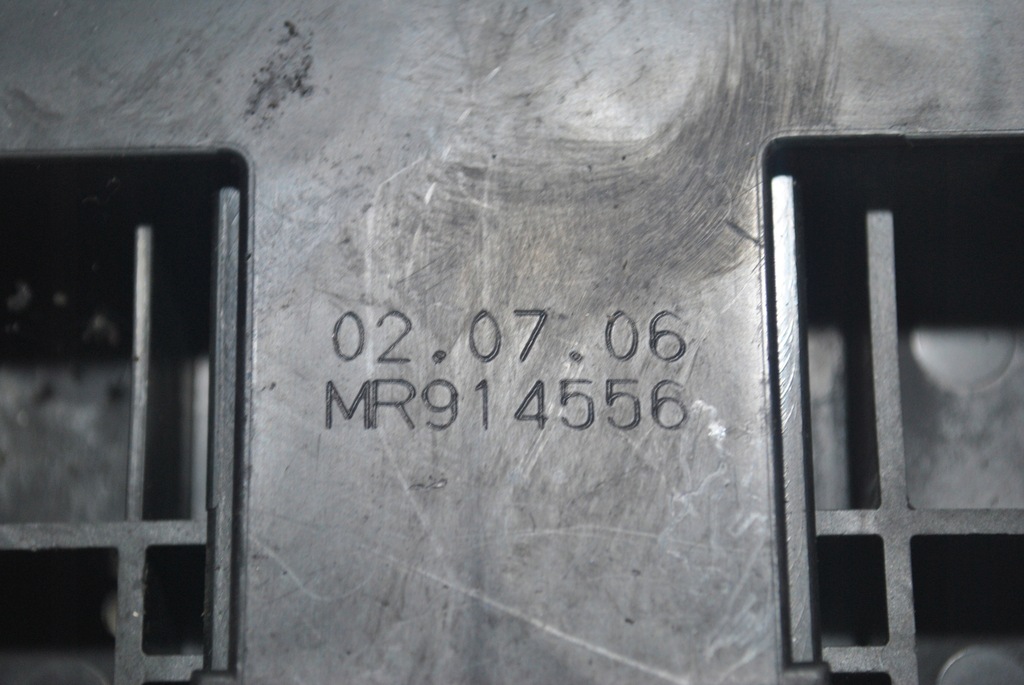 фото №8, Панель обдув mitsubishi space star mr914556