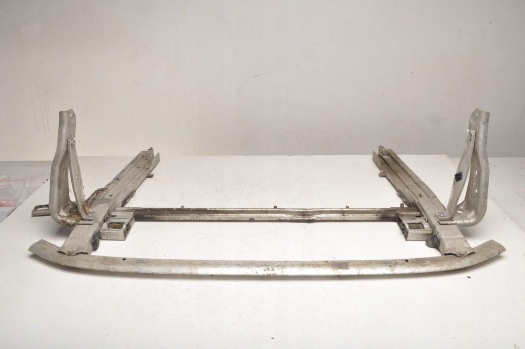 Купить Mini f56 нижняя балка радиатор 7368482