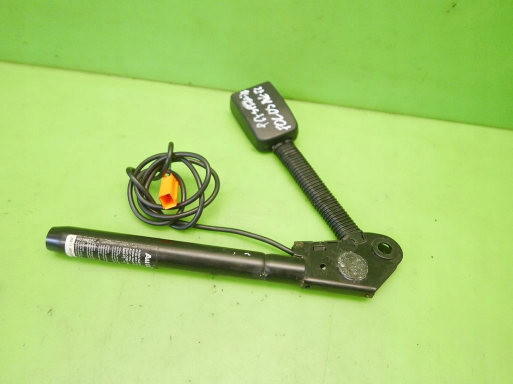 Замок натяжитель поперечина правое  перед ford focus mk1 Цена