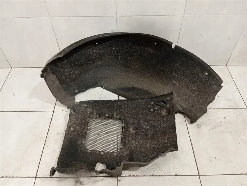 Ferrari ff f151 підкрилок задні праве пластиковий 84055400 захист руху колеса t Зі Шроту