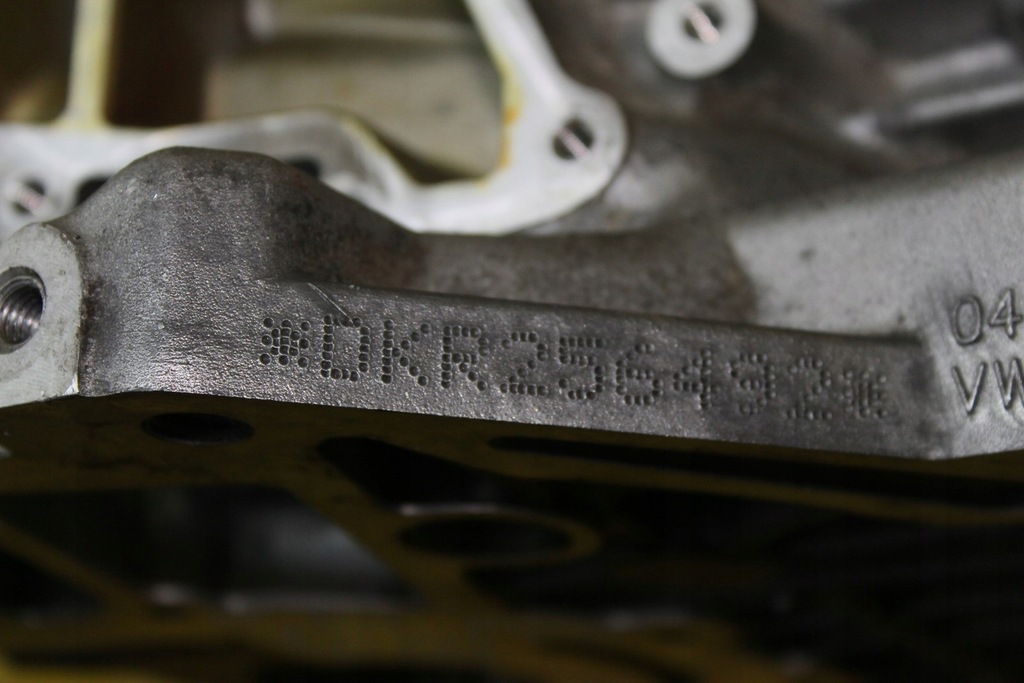 фото №14, Блок двигуна vw golf vii audi q2 skoda dkr 1.0 tsi 04c103023j