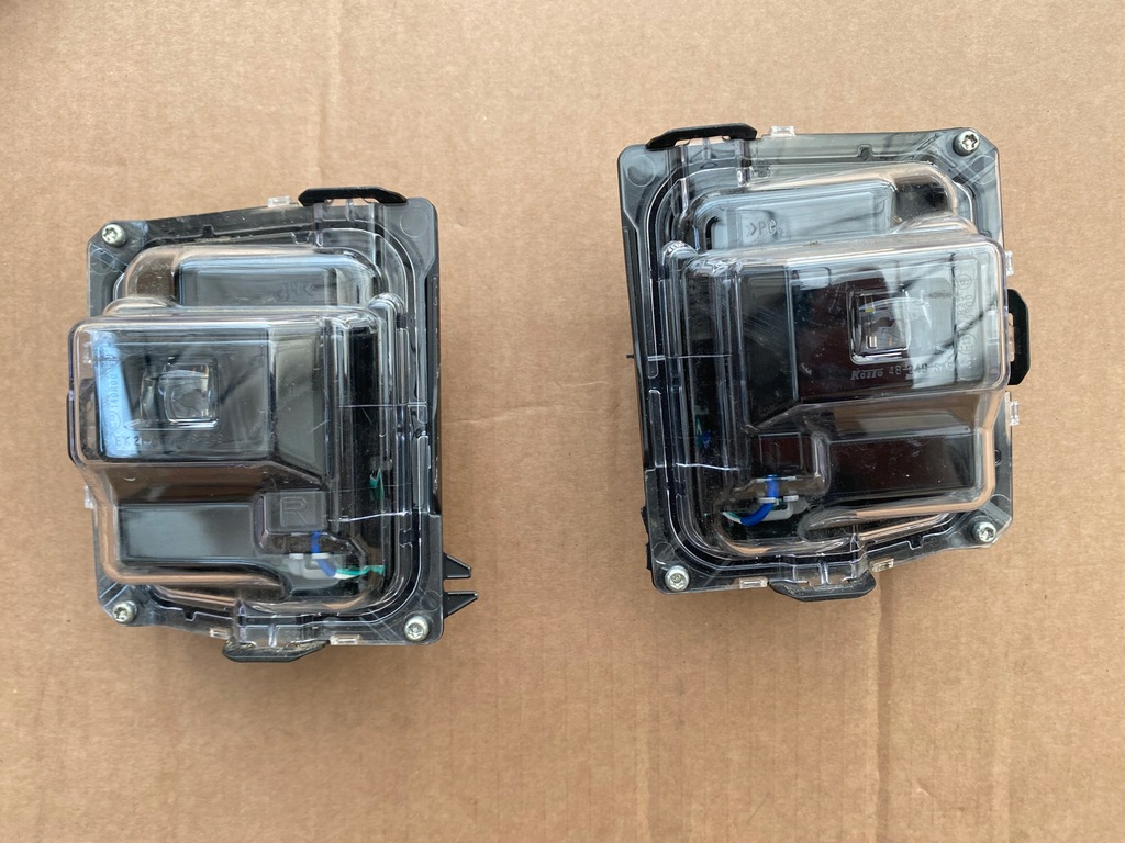 фото №1, Lexus rx v 5 500h 22-25 противотуманная фара левый + правый led