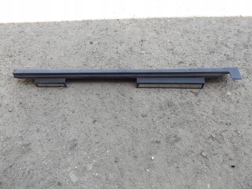 фото №1, Delta iii молдинг порог левая