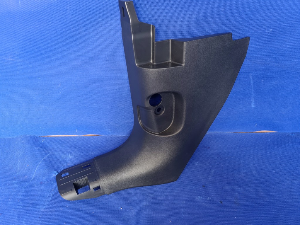 Audi e-tron 55 накладка поріг ліва стійка a 4kl867271 Київ