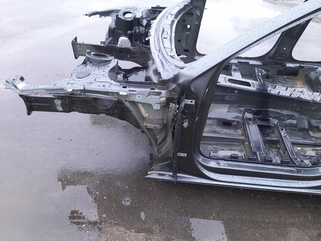 фото №1, Audi a4 b9 8w sedan lift четверть перед передняя левая lz7s