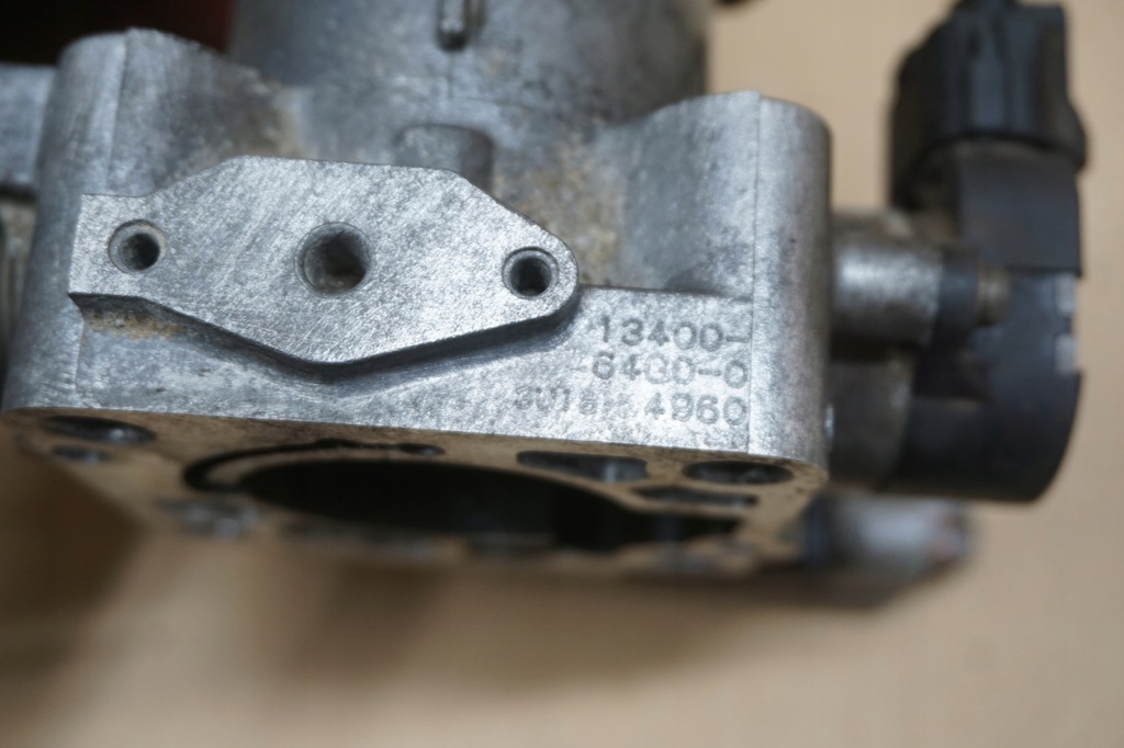 фото №10, Suzuki jimny дроссельная заслонка 1,3 16v 01r