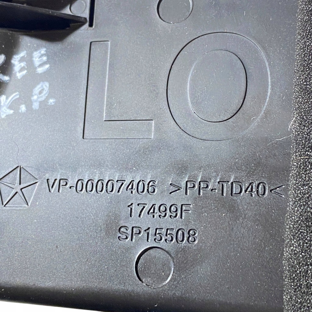 фото №10, Jeep grand cherokee 17 ліва сторона бічна решітка обдув панелі приладової панелі