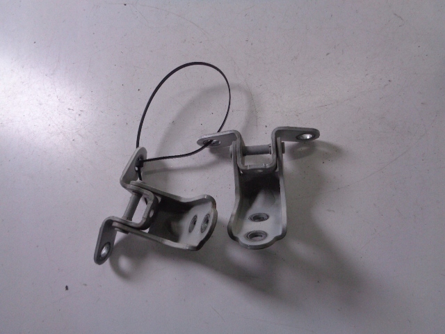 фото №1, Петлі двері правий перед hyundai ix35 1.7 crdi 2012 rok