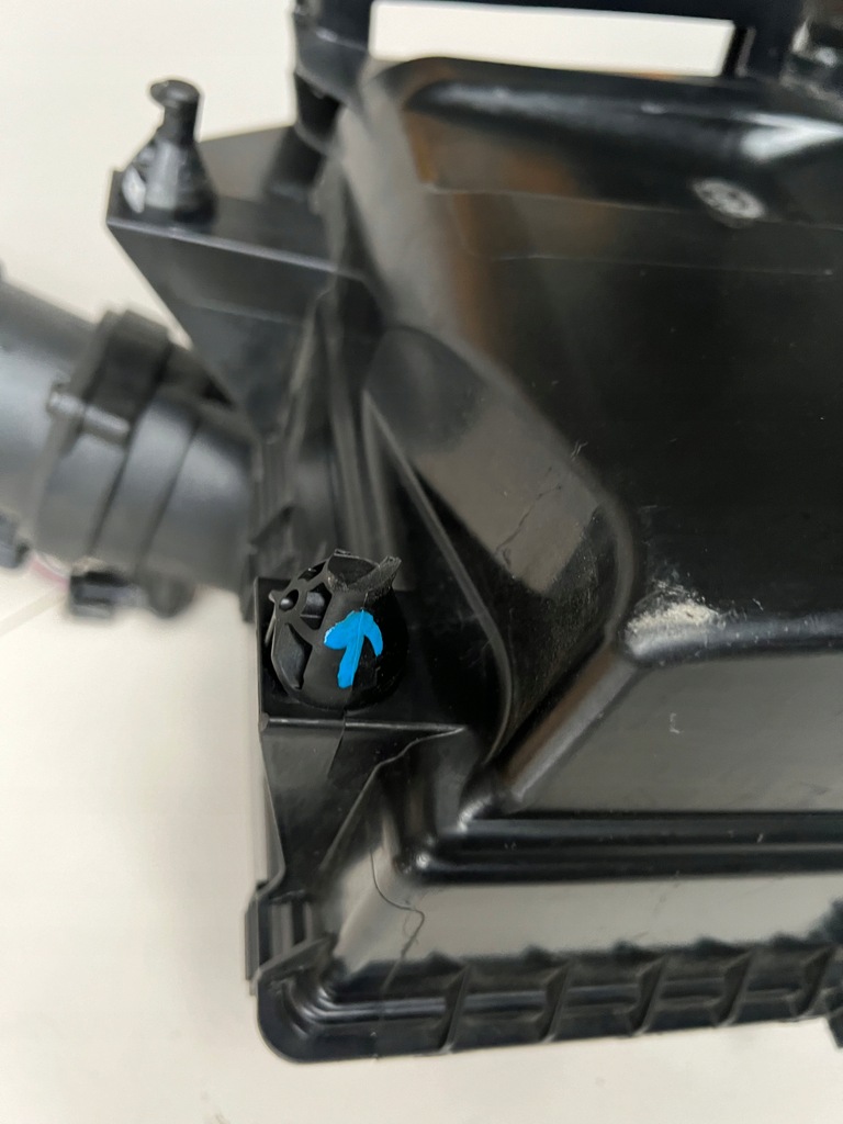 фото №9, Корпус фильтра воздуха mercedes a6070900301