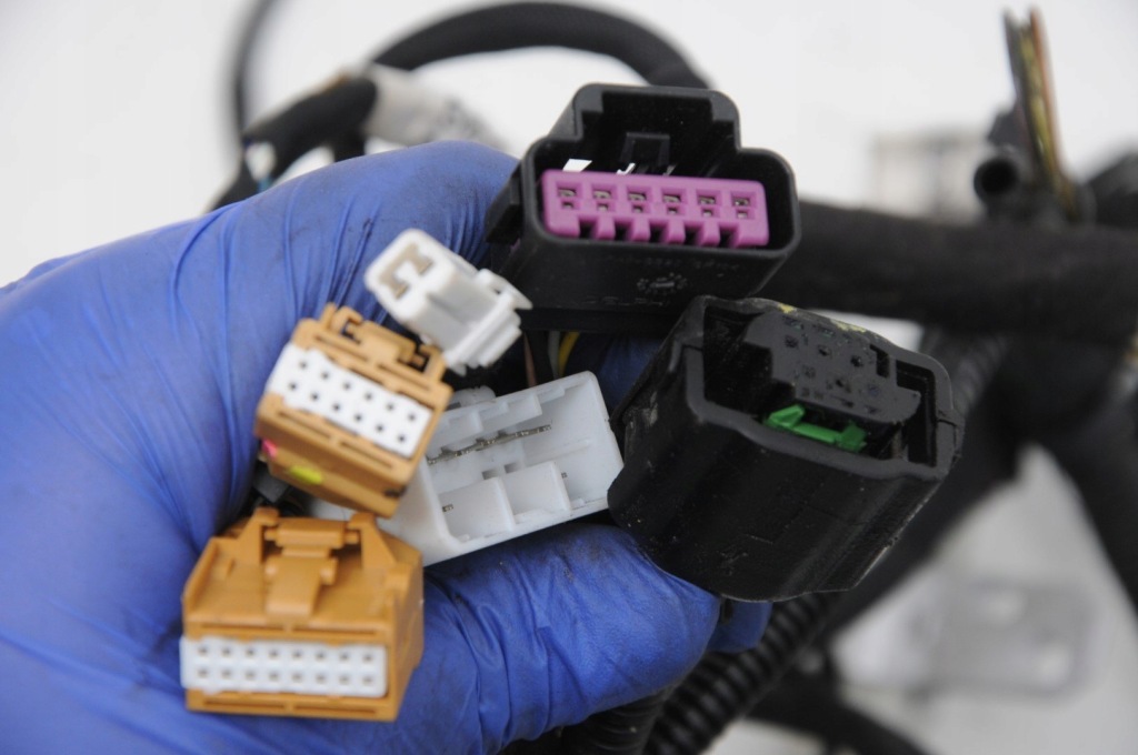 фото №7, Maserati quattroporte v жгут электропроводка багажника