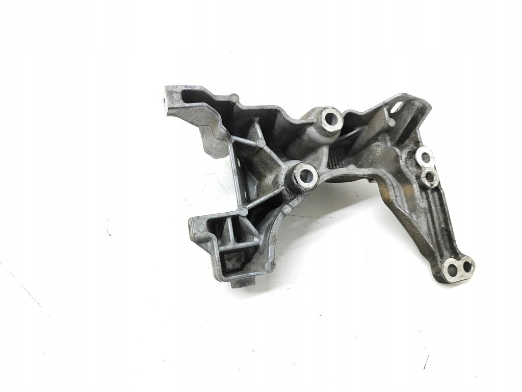 Citroen berlingo 2019 кронштейн генератора Недорого