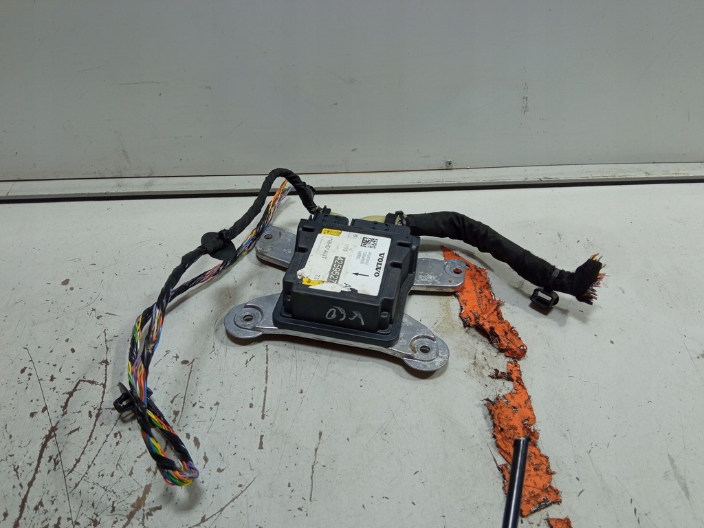 фото №1, Volvo v60 ii модуль датчик подушек подушка безопасности 32141143