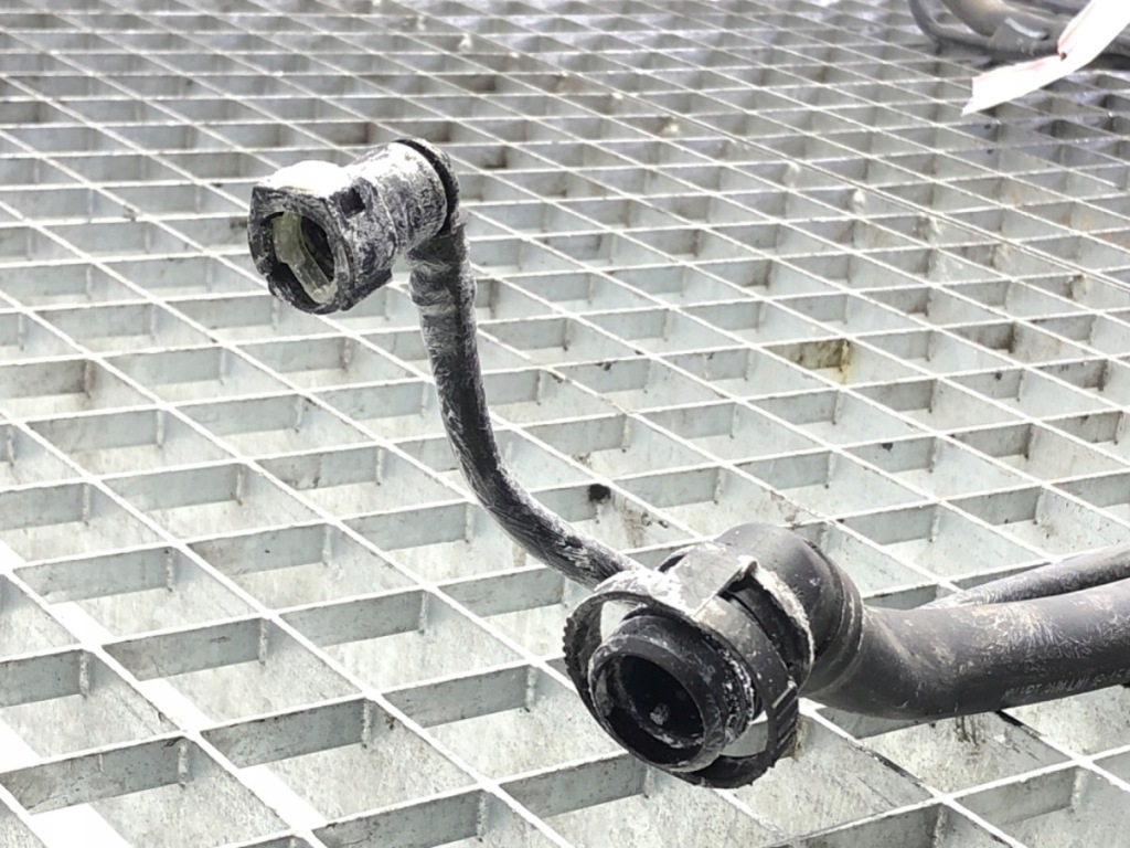 Шланг питающий scr bmw g01 Цена