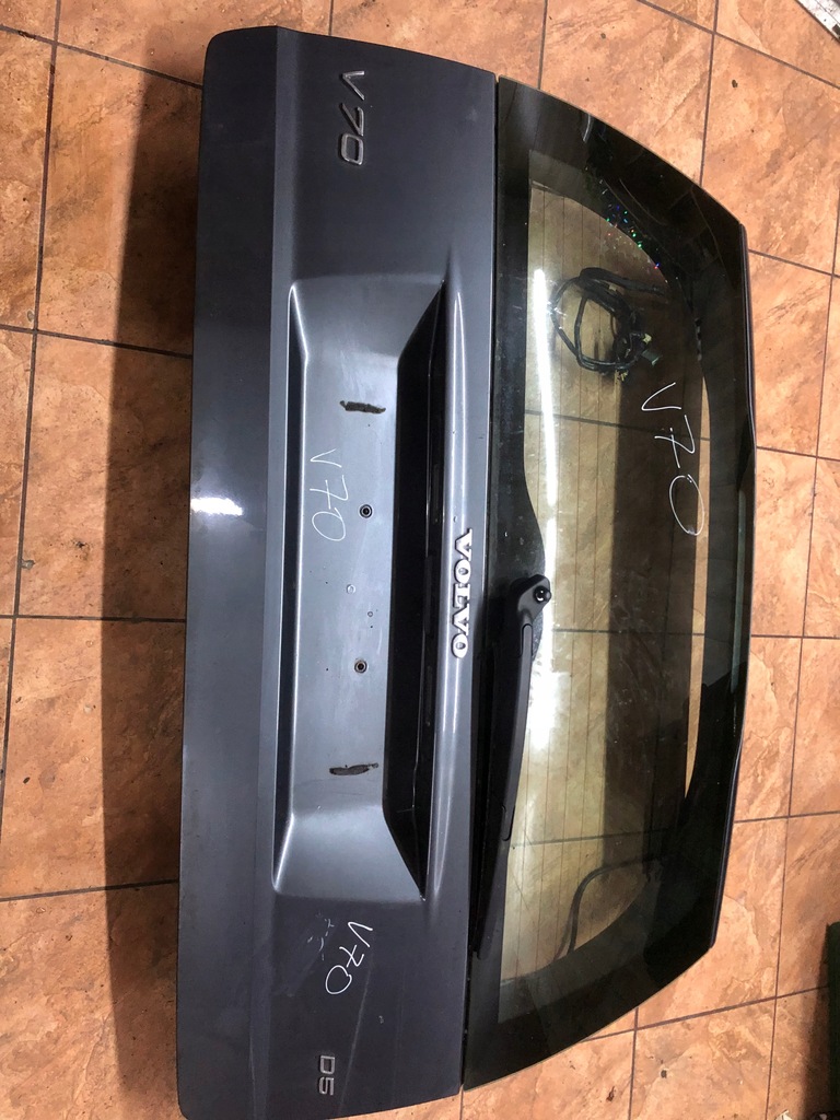 фото №1, Крышка багажника без оснащения с стекло volvo v70