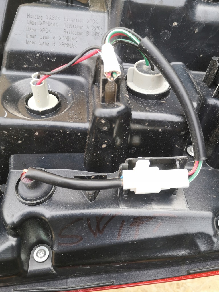 фото №9, Suzuki swift vi лампа левый задняя