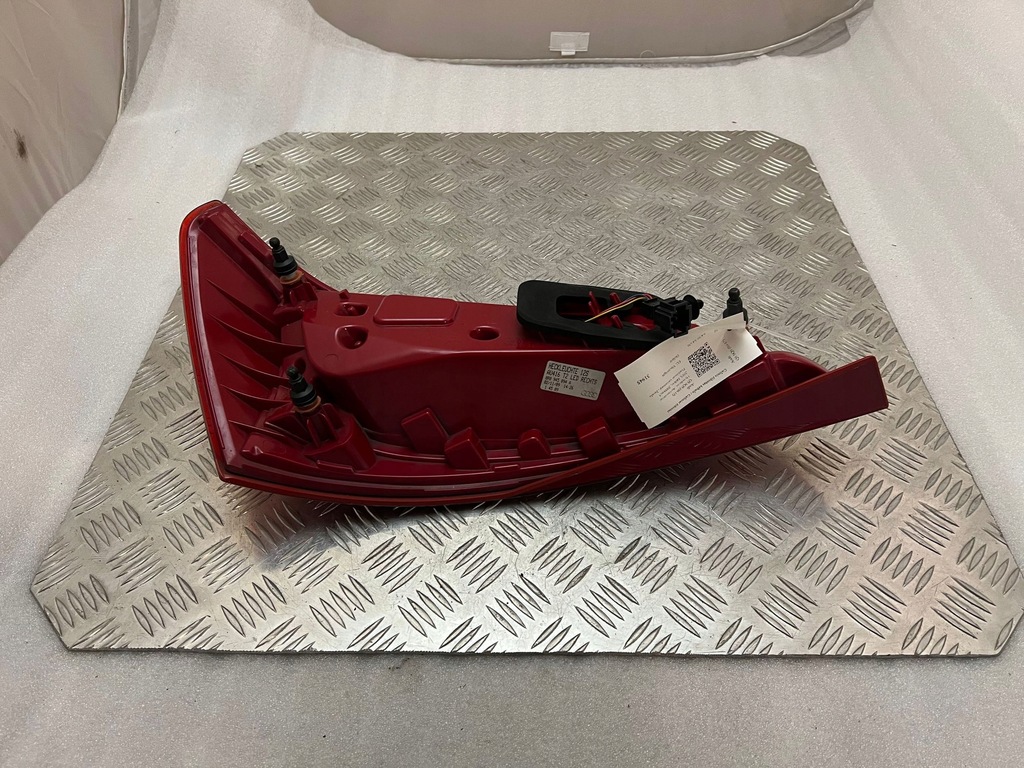 фото №6, Audi q5 sq5 2015 права сторона лампа задня 8r0945094a