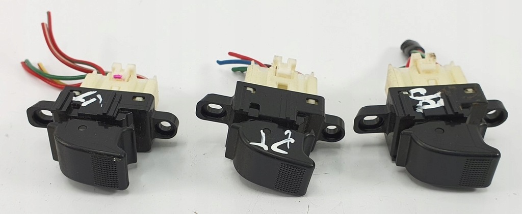 фото №10, Кнопка переключатель стекло mazda 6 i gg