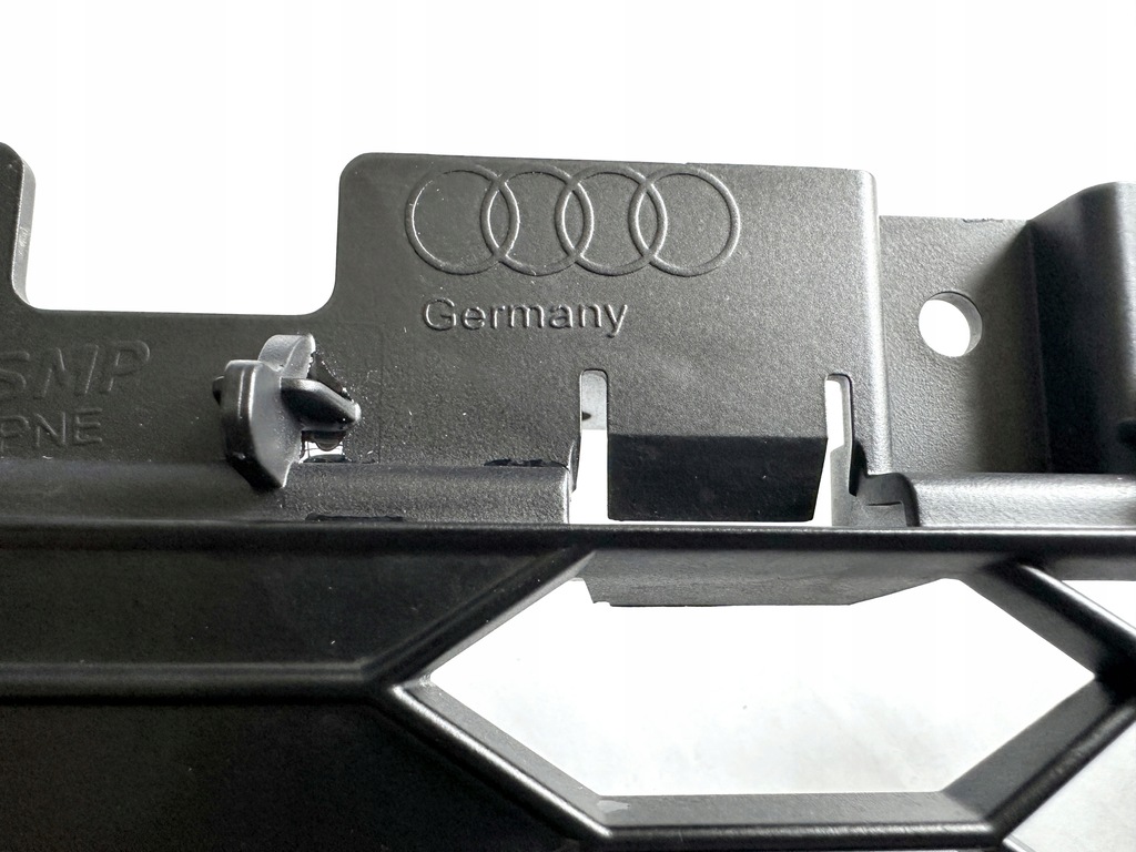 фото №11, Решётка бампера средняя решётка радиатора audi q2 s-line aso