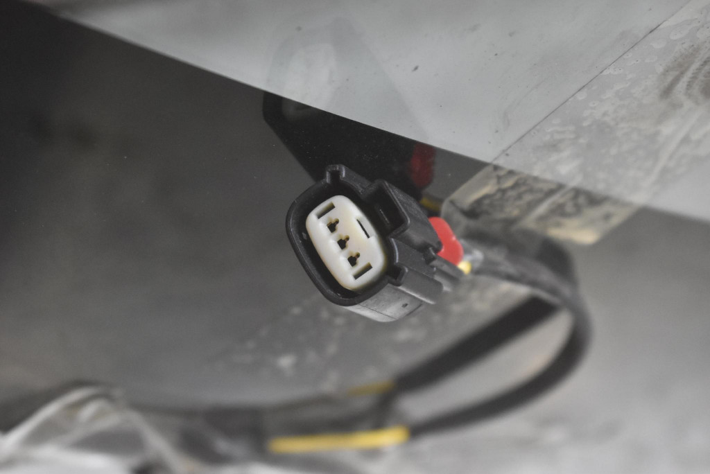 Скло перед передня лобове tesla model y 20- Зі Шроту