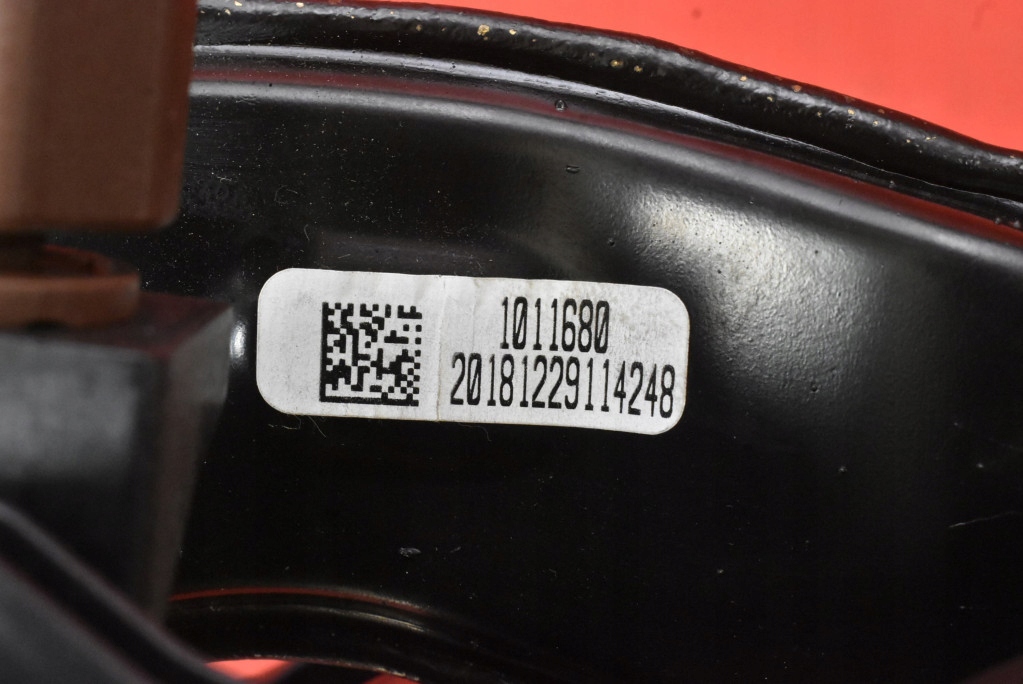 Педаль педалі гальмо автоматична коробка передач 1044691-00-d tesla model 3 17-21 Київ