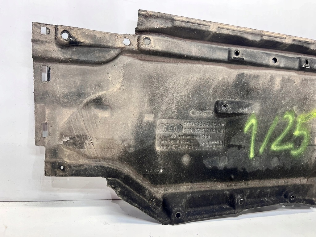 фото №5, Захист підвіска права велика audi a4 b9 a5 8w 8w0825208b оригінал 1/25