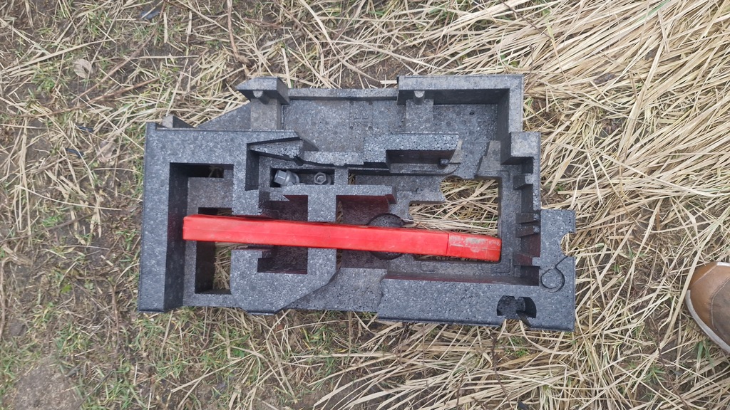 фото №1, Пенополистирол багажника volvo v40 ii