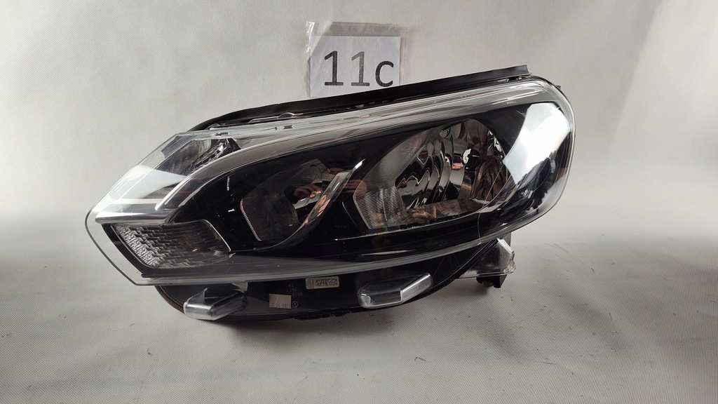 фото №1, Toyota proace фара левый лампа левая