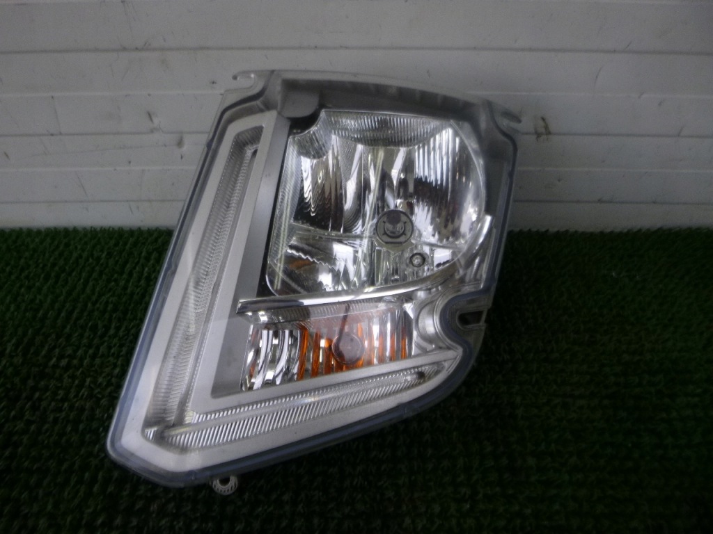 Купить Volvo fe fl фара передняя левая 82543887 led