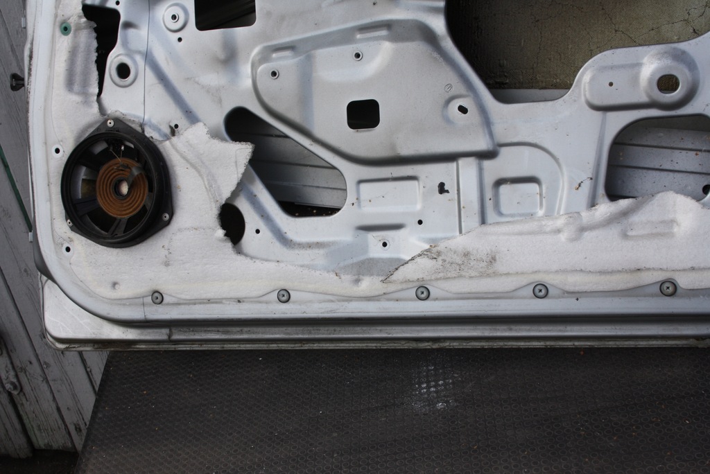 фото №7, Дверь правое grande punto 3d серебристый