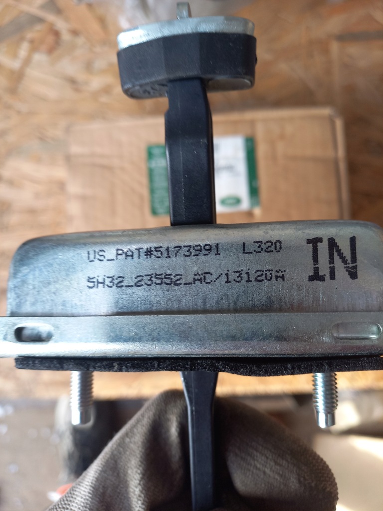 фото №3, Обмежувач двері land rover range rover sport bfh790050