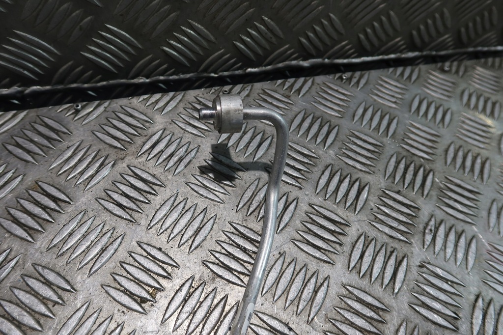 фото №4, Шланг кондиционера wąż труба mercedes w213 a2138305100