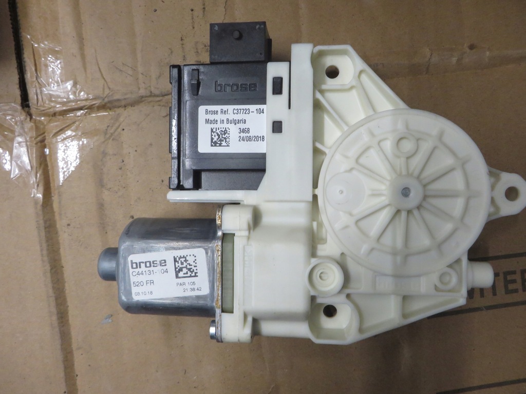 фото №1, Jeep renegade lift моторчик скло лівий перед передній c37723-104 x