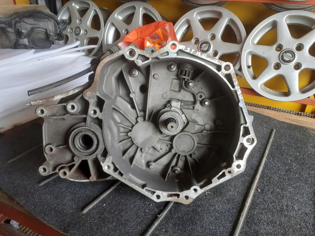 Opel astra h 3 3 капот 3d z20r черная Оригинал