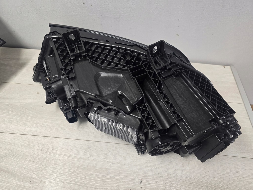 фото №12, Лампа ліва права audi q7 lift laser повний nowe