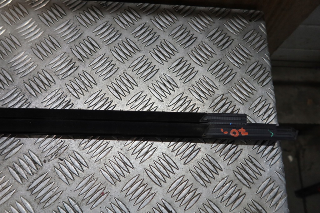 фото №8, Молдинг уплотнитель правый задняя bmw x3 g01