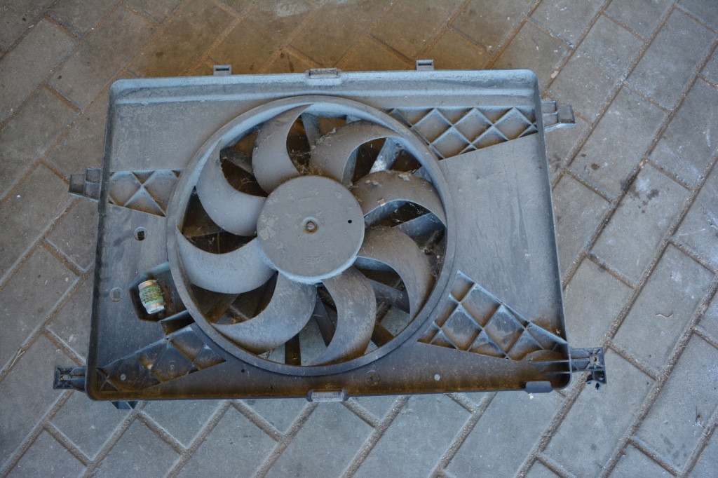 Купити Alfa romeo 159 1.9jtd вентилятор радіатор vp4flh-8600-ab