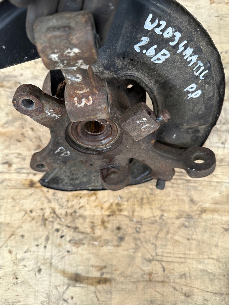 фото №4, Ступиця правий перед mercedes c w203 4matic 2.6b