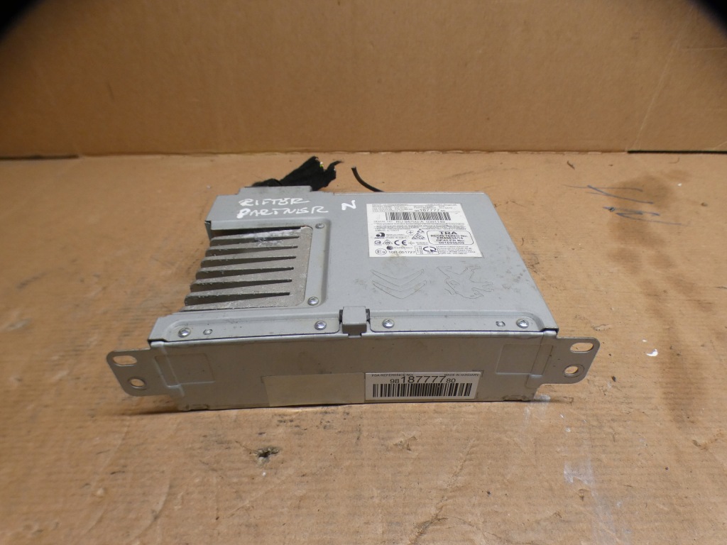 фото №1, Модуль блок управления радио 9818777780 citroen c3 iii 19r