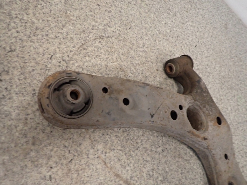 фото №5, Toyota auris 06-12 важіль передній лівий