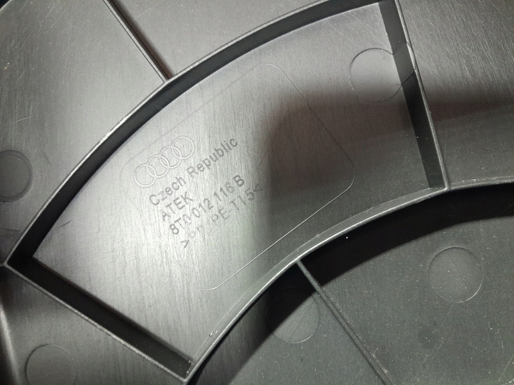 фото №5, Audi a5 8t a4 b8 вкладиш багажника набір ремонтний 8t00120109ab